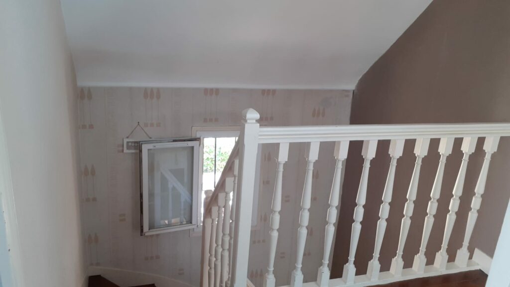 Cage d’escalier et palier avant rénovation