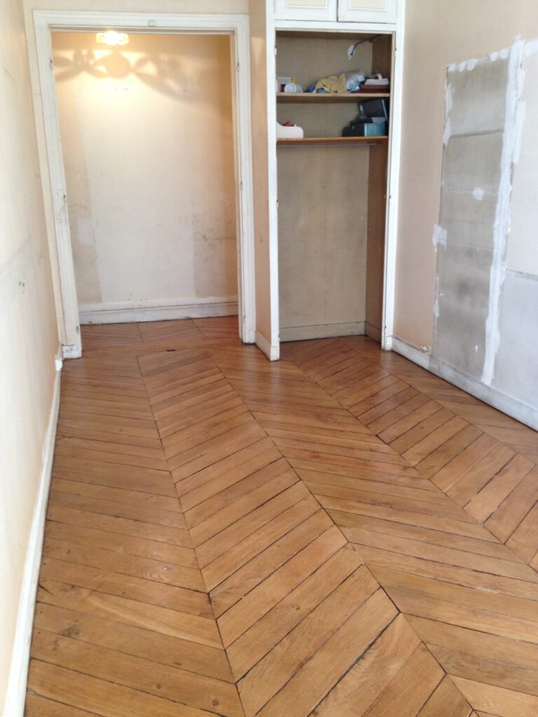 Parquet ancien en point de Hongrie restauré et reposé